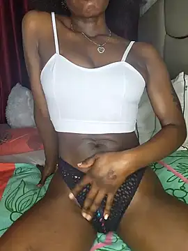 Snapshot of NicRaisaa chatting on March 2026 04:19:01 AM NicRaisaa online show from March 2026 04:19:01 AM