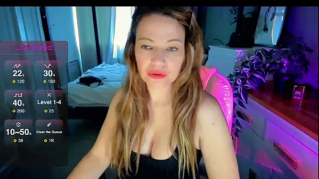 Snapshot of Brit_Housewife chatting on February 2026 04:49:02 PM Brit Housewife online show from February 2026 04:49:02 PM