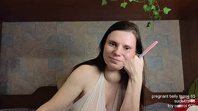 Snapshot of Liisa_ chatting on December 2024 12:05:02 PM Liisa online show from December 2024 12:05:02 PM