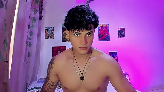 Snapshot of Nekoboy01 chatting on December 2024 09:11:01 PM Nekoboy01 online show from December 2024 09:11:01 PM