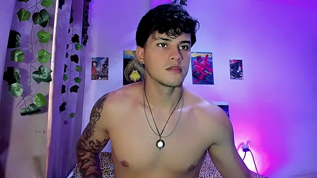 Snapshot of Nekoboy01 chatting on December 2024 08:47:02 PM Nekoboy01 online show from December 2024 08:47:02 PM