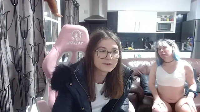 Snapshot of Kris_srose chatting on December 2024 01:37:01 AM Kris srose online show from December 2024 01:37:01 AM