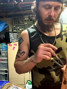 CloudDadddyyy420 online show from October 2025 12:22:02 AM