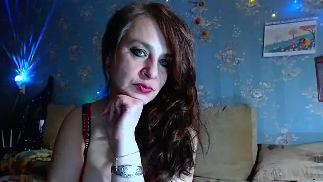 VanezaSmith online show from May 2026 05:48:01 AM