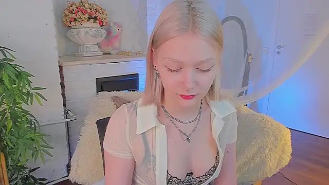 Snapshot of _Rude_Girl_ chatting on January 2025 02:29:02 PM  Rude Girl  online show from January 2025 02:29:02 PM