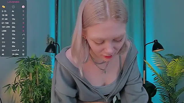 Snapshot of _Rude_Girl_ chatting on February 2025 05:37:01 PM  Rude Girl  online show from February 2025 05:37:01 PM