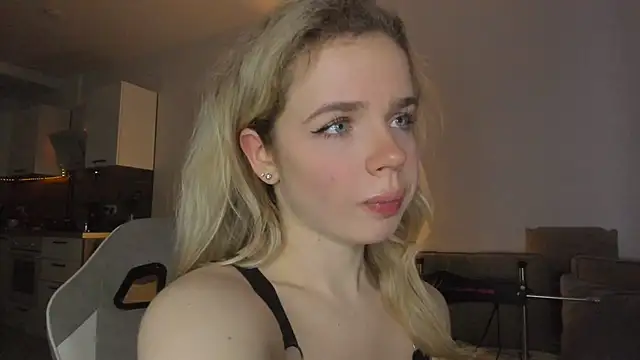 Snapshot of lit_asella chatting on December 2024 12:44:01 PM lit asella online show from December 2024 12:44:01 PM