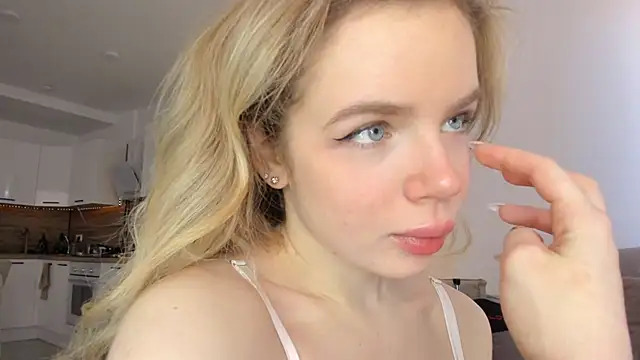 Snapshot of lit_asella chatting on February 2025 09:32:02 AM lit asella online show from February 2025 09:32:02 AM