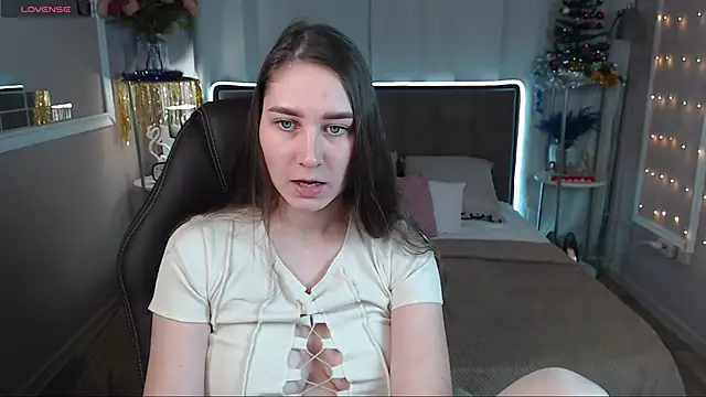 Snapshot of MollyBrams chatting on December 2024 05:37:01 AM MollyBrams online show from December 2024 05:37:01 AM