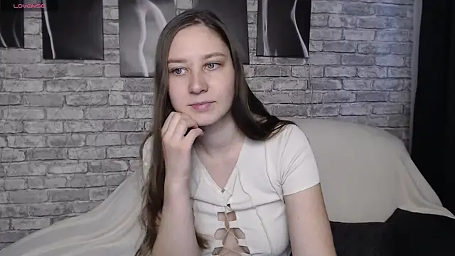 Snapshot of MollyBrams chatting on December 2024 06:25:02 AM MollyBrams online show from December 2024 06:25:02 AM