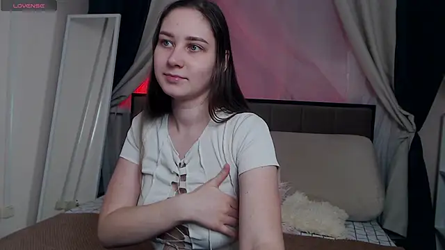 Snapshot of MollyBrams chatting on January 2025 12:48:01 PM MollyBrams online show from January 2025 12:48:01 PM