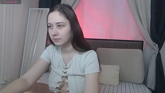 Snapshot of MollyBrams chatting on February 2025 05:07:02 AM MollyBrams online show from February 2025 05:07:02 AM