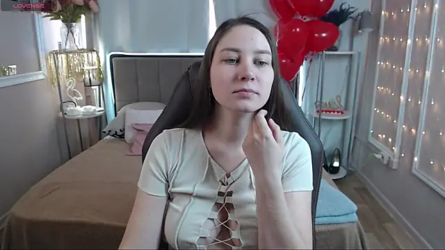 Snapshot of MollyBrams chatting on February 2025 05:01:01 AM MollyBrams online show from February 2025 05:01:01 AM