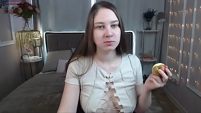 Snapshot of MollyBrams chatting on March 2025 05:22:02 AM MollyBrams online show from March 2025 05:22:02 AM