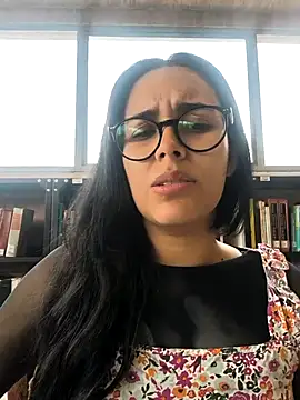 Snapshot of Annya-sweet chatting on February 2026 03:20:01 PM Annya-sweet online show from February 2026 03:20:01 PM