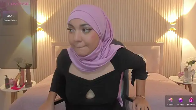 Snapshot of Sooffii_1 chatting on January 2025 01:53:01 AM Sooffii 1 online show from January 2025 01:53:01 AM