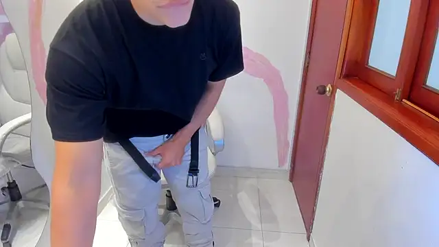 Snapshot of JeffDaltton chatting on March 2025 05:48:02 PM JeffDaltton online show from March 2025 05:48:02 PM