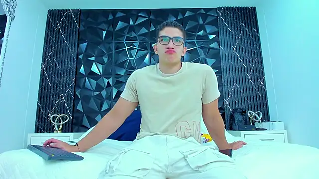 Snapshot of JeffDaltton chatting on March 2025 12:14:02 PM JeffDaltton online show from March 2025 12:14:02 PM