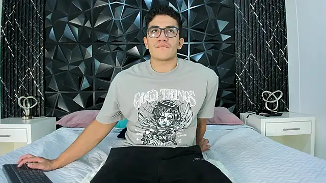 Snapshot of JeffDaltton chatting on September 2025 08:24:01 PM JeffDaltton online show from September 2025 08:24:01 PM