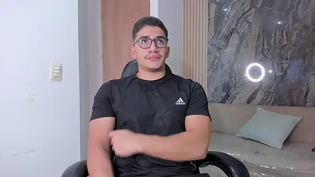 Snapshot of JeffDaltton chatting on October 2025 08:40:02 PM JeffDaltton online show from October 2025 08:40:02 PM