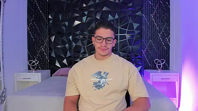 Snapshot of JeffDaltton chatting on October 2025 08:06:02 PM JeffDaltton online show from October 2025 08:06:02 PM