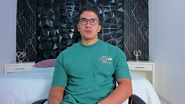 Snapshot of JeffDaltton chatting on October 2025 07:46:02 PM JeffDaltton online show from October 2025 07:46:02 PM