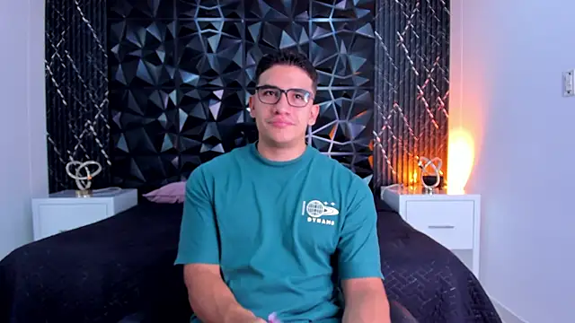 Snapshot of JeffDaltton chatting on October 2025 07:58:02 PM JeffDaltton online show from October 2025 07:58:02 PM