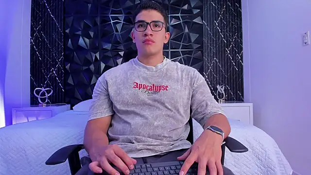 Snapshot of JeffDaltton chatting on October 2025 08:11:02 PM JeffDaltton online show from October 2025 08:11:02 PM