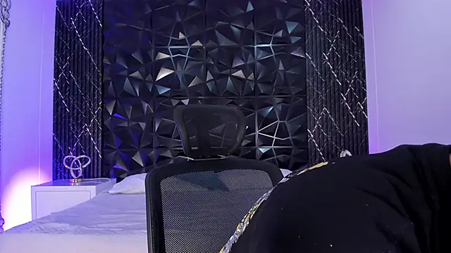 Snapshot of JeffDaltton chatting on October 2025 07:48:02 PM JeffDaltton online show from October 2025 07:48:02 PM