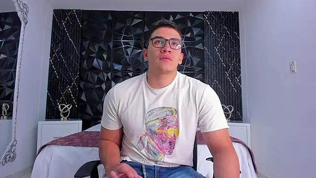 Snapshot of JeffDaltton chatting on November 2025 08:01:01 PM JeffDaltton online show from November 2025 08:01:01 PM