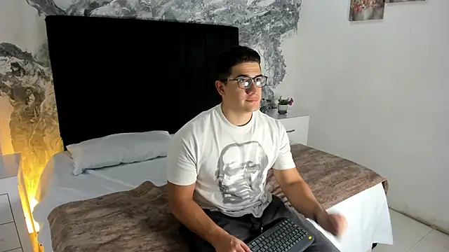 Snapshot of JeffDaltton chatting on February 2026 07:59:01 PM JeffDaltton online show from February 2026 07:59:01 PM