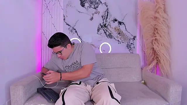 Snapshot of JeffDaltton chatting on March 2026 12:45:02 PM JeffDaltton online show from March 2026 12:45:02 PM