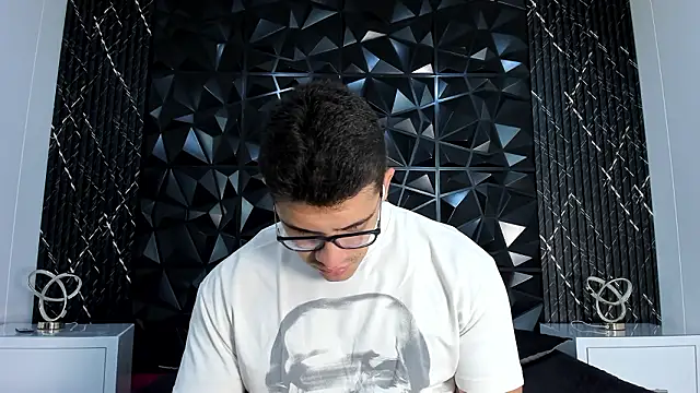 Snapshot of JeffDaltton chatting on March 2026 12:21:02 PM JeffDaltton online show from March 2026 12:21:02 PM