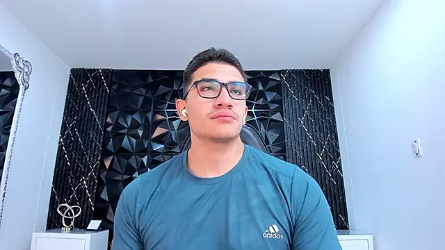 Snapshot of JeffDaltton chatting on April 2026 12:47:02 PM JeffDaltton online show from April 2026 12:47:02 PM