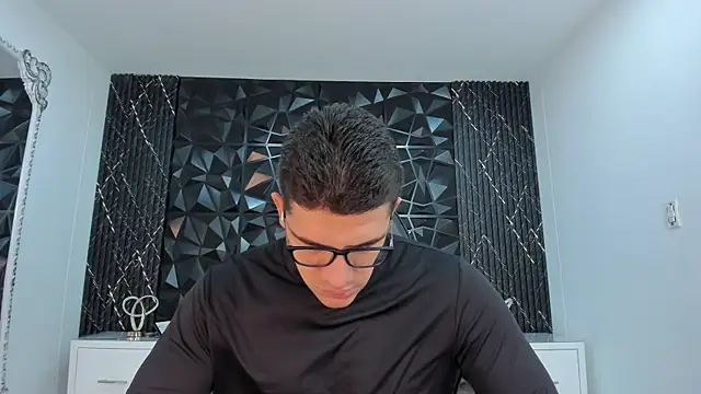 Snapshot of JeffDaltton chatting on April 2026 01:00:02 PM JeffDaltton online show from April 2026 01:00:02 PM