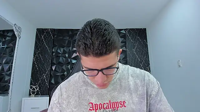 Snapshot of JeffDaltton chatting on April 2026 01:15:02 PM JeffDaltton online show from April 2026 01:15:02 PM