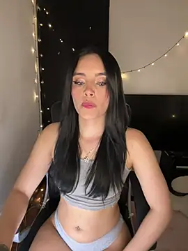 Snapshot of salome_polaniiee chatting on December 2024 06:27:01 AM salome polaniiee online show from December 2024 06:27:01 AM