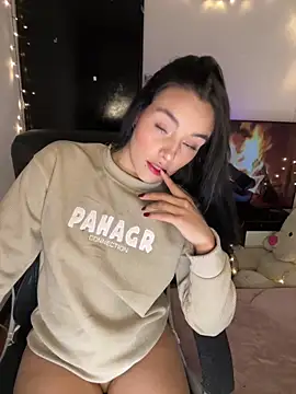 Snapshot of salome_polaniiee chatting on February 2025 06:18:02 AM salome polaniiee online show from February 2025 06:18:02 AM