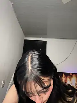 Snapshot of salome_polaniiee chatting on March 2025 09:10:01 AM salome polaniiee online show from March 2025 09:10:01 AM