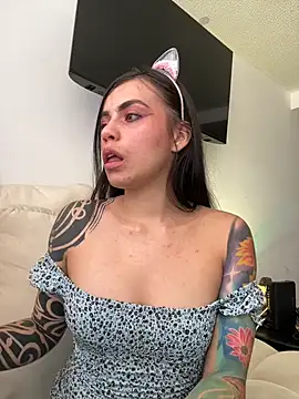 i am nina  online show from December 2025 08:07:02 PM