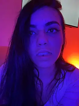 i am nina  online show from December 2025 12:38:02 AM