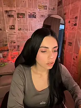 Snapshot of i_am_nina_ chatting on April 2026 09:04:02 PM i am nina online show from April 2026 09:04:02 PM
