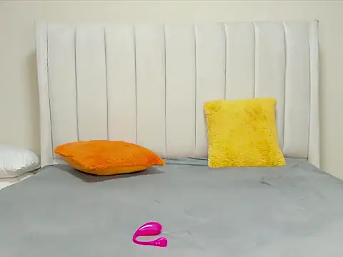 Snapshot of _heavenlysent chatting on September 2025 03:53:01 AM heavenlysent online show from September 2025 03:53:01 AM