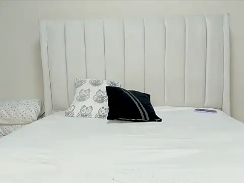 Snapshot of _heavenlysent chatting on November 2025 04:34:02 AM heavenlysent online show from November 2025 04:34:02 AM