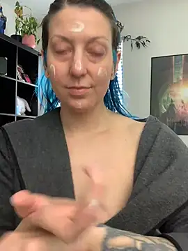 Snapshot of MissCumberdale chatting on January 2025 06:06:01 PM MissCumberdale online show from January 2025 06:06:01 PM