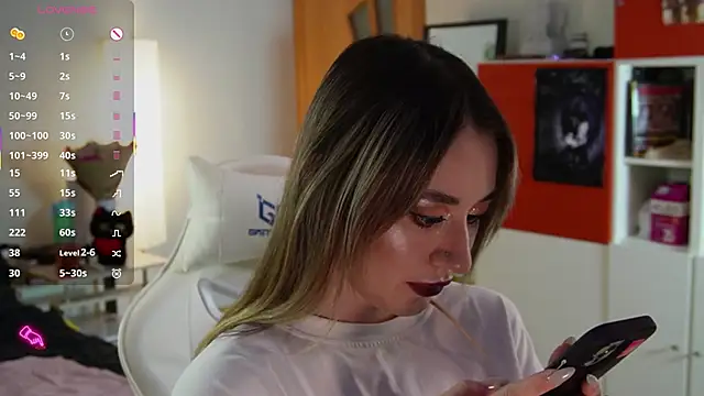 Fiona-Love online show from September 2025 03:24:02 PM