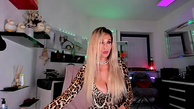 2bigass4 u online show from October 2025 03:36:02 AM