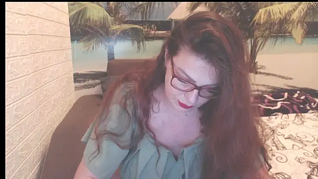 Queen  Natasha online show from November 2025 09:48:01 PM