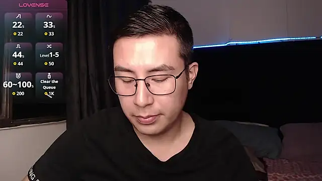 andrewmhilton  online show from February 2026 06:40:02 AM