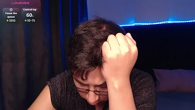 andrewmhilton  online show from March 2026 07:15:01 AM